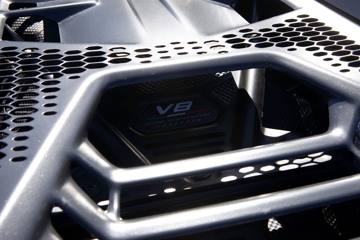 Lamborghini Temerario 於 Estoril 賽道進行 Hypedrive 試駕