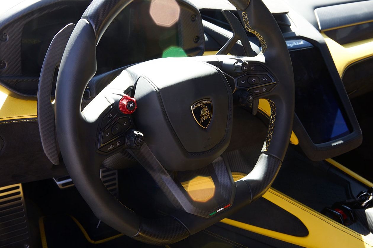 Lamborghini Temerario 於 Estoril 賽道進行 Hypedrive 試駕