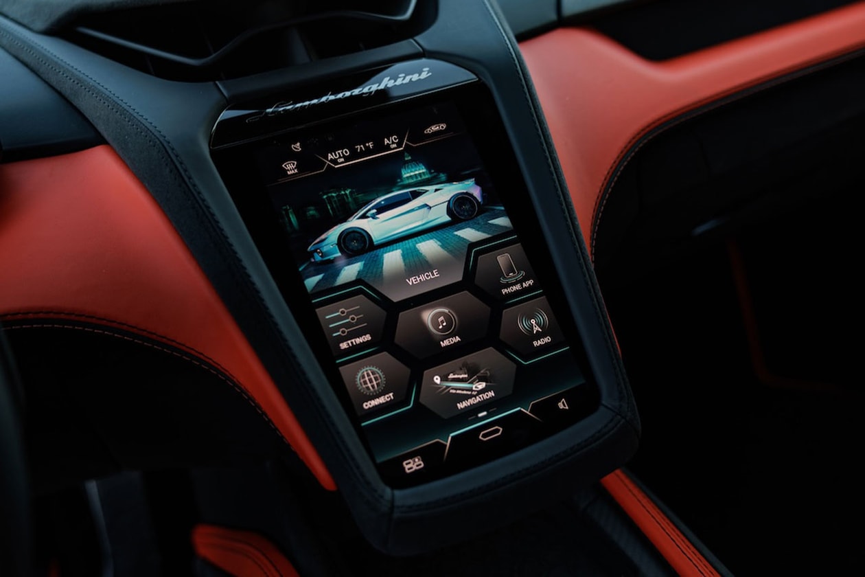 Lamborghini Temerario 於 Estoril 賽道進行 Hypedrive 試駕