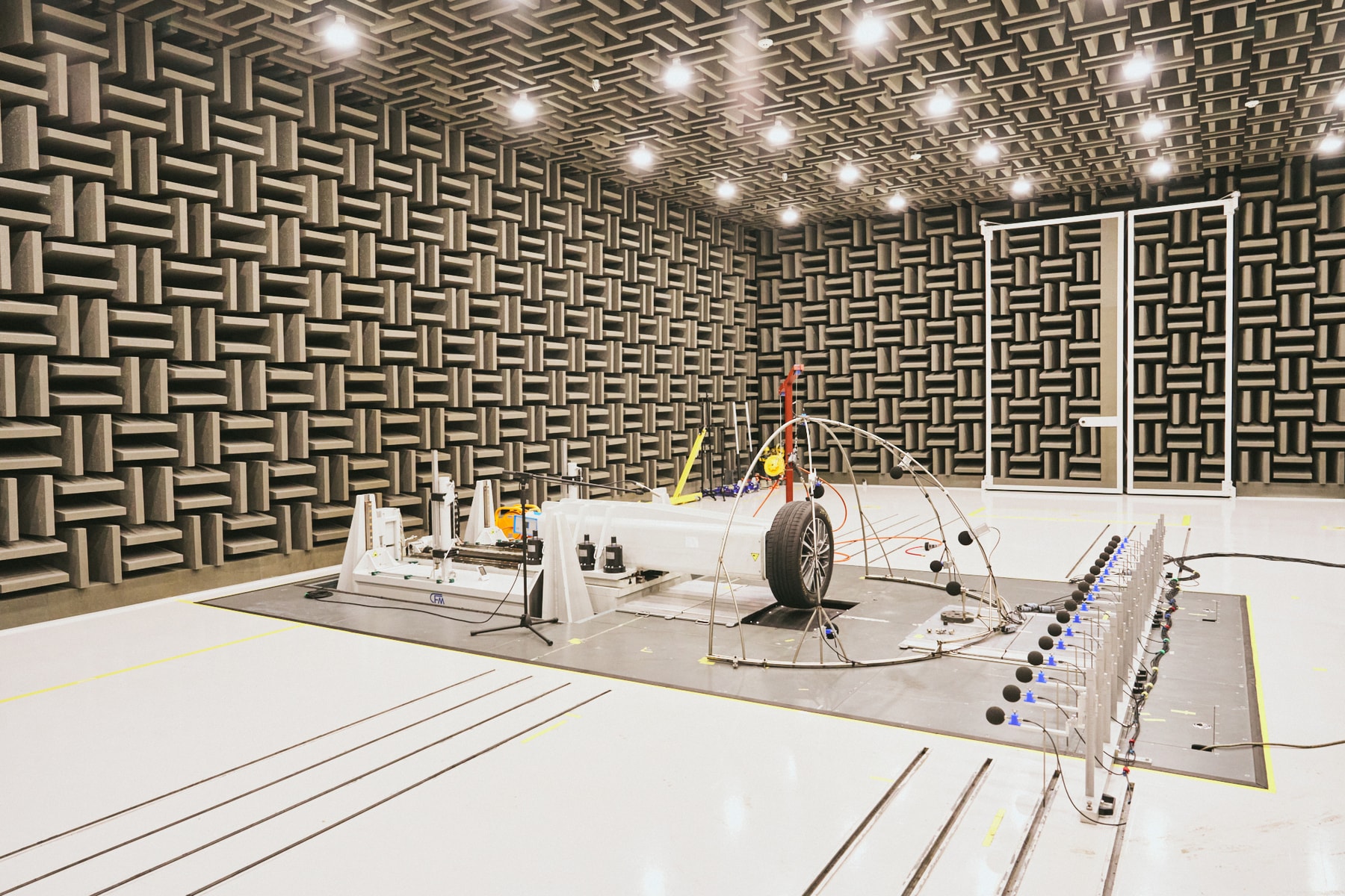 Hankook Come With Me Lamborghini Super Trofeo Official Tire