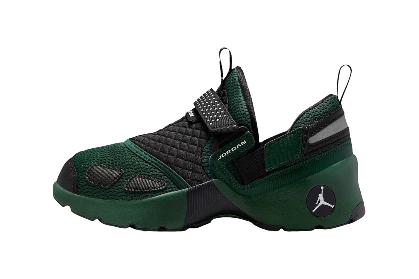 Official Look at the Jordan Trunner LX "Fir" Fir/White-Reflective Silver-Black HQ2164-300