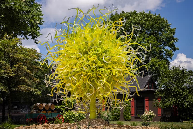 dale chihuly makers mark star hill farm bardstown kentucky installations artworks exhibitions contemporary art