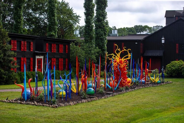 dale chihuly makers mark star hill farm bardstown kentucky installations artworks exhibitions contemporary art