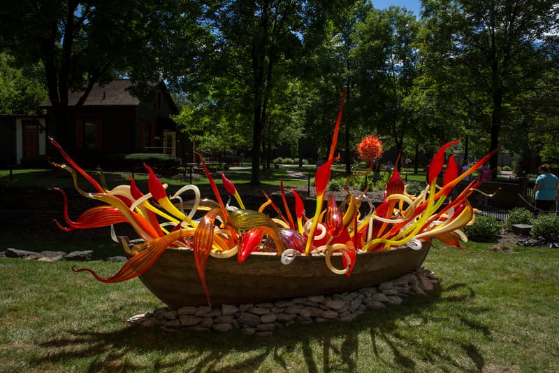 dale chihuly makers mark star hill farm bardstown kentucky installations artworks exhibitions contemporary art