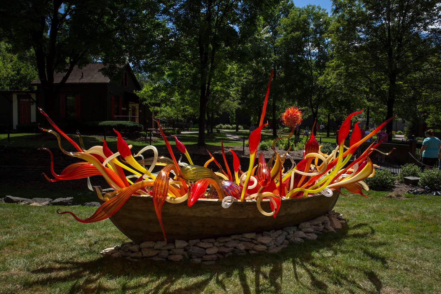 dale chihuly makers mark star hill farm bardstown kentucky installations artworks exhibitions contemporary art