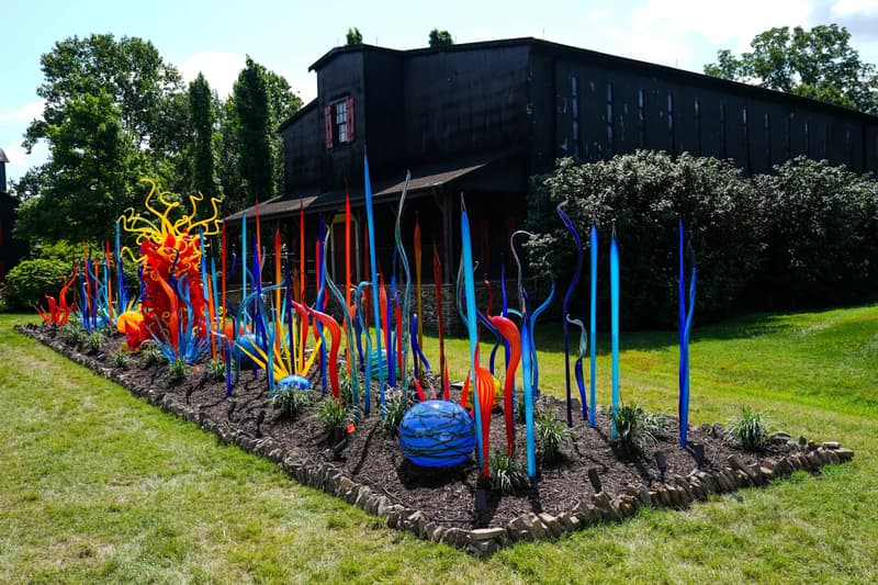 dale chihuly makers mark star hill farm bardstown kentucky installations artworks exhibitions contemporary art