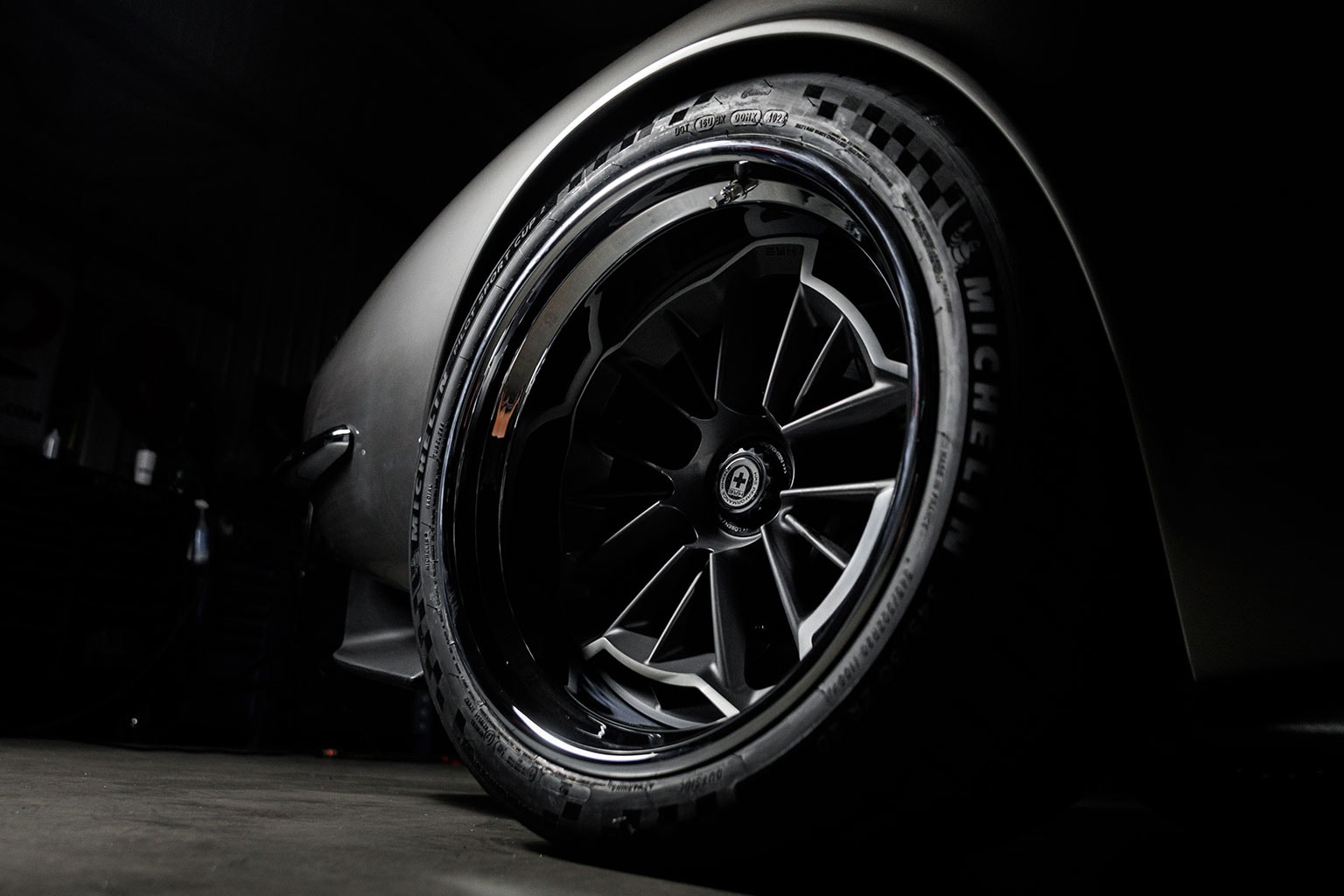 Ringbrothers 805 HP Aston Martin DBS Octavia Release Info