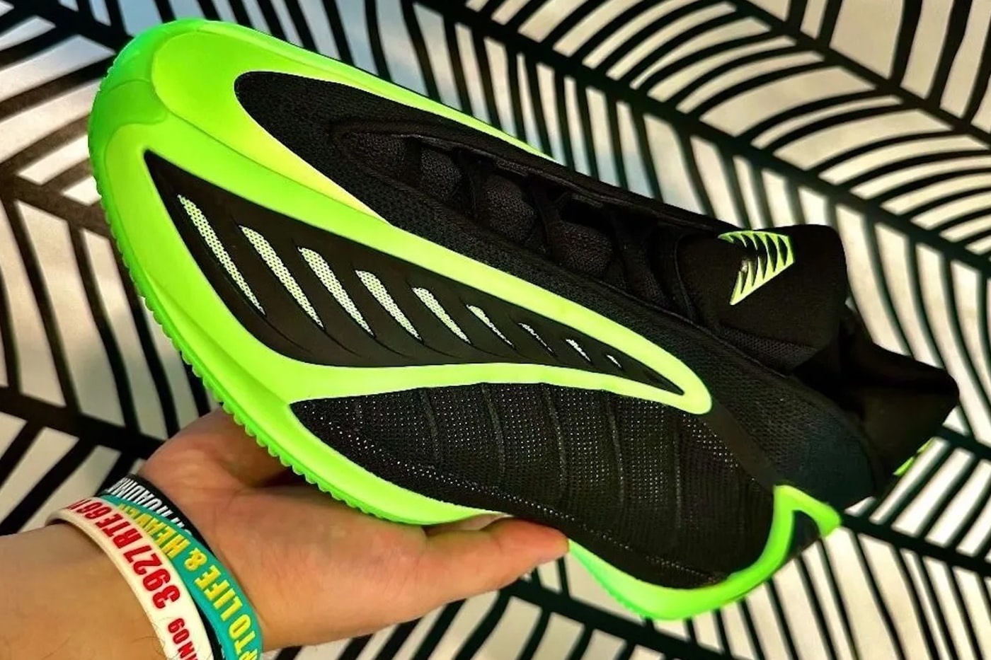 The adidas Anthony Edwards 2 Surfaces in "Lime Burst" china tour prm.cotd minnesota timberwolves JR1572 core black/lime burst