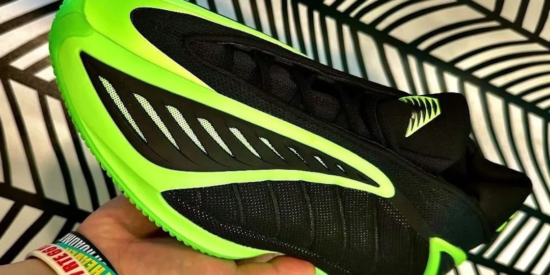 The adidas Anthony Edwards 2 Surfaces in "Lime Burst"