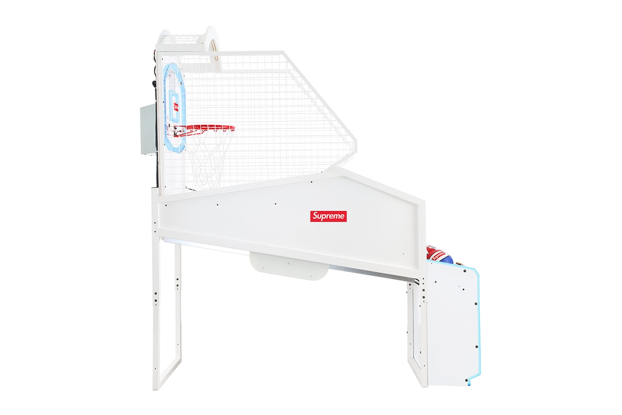 高爾夫球車、復古籃球機、迷你扭蛋機！Supreme 2025 秋冬系列「全單品陣容」完整公開