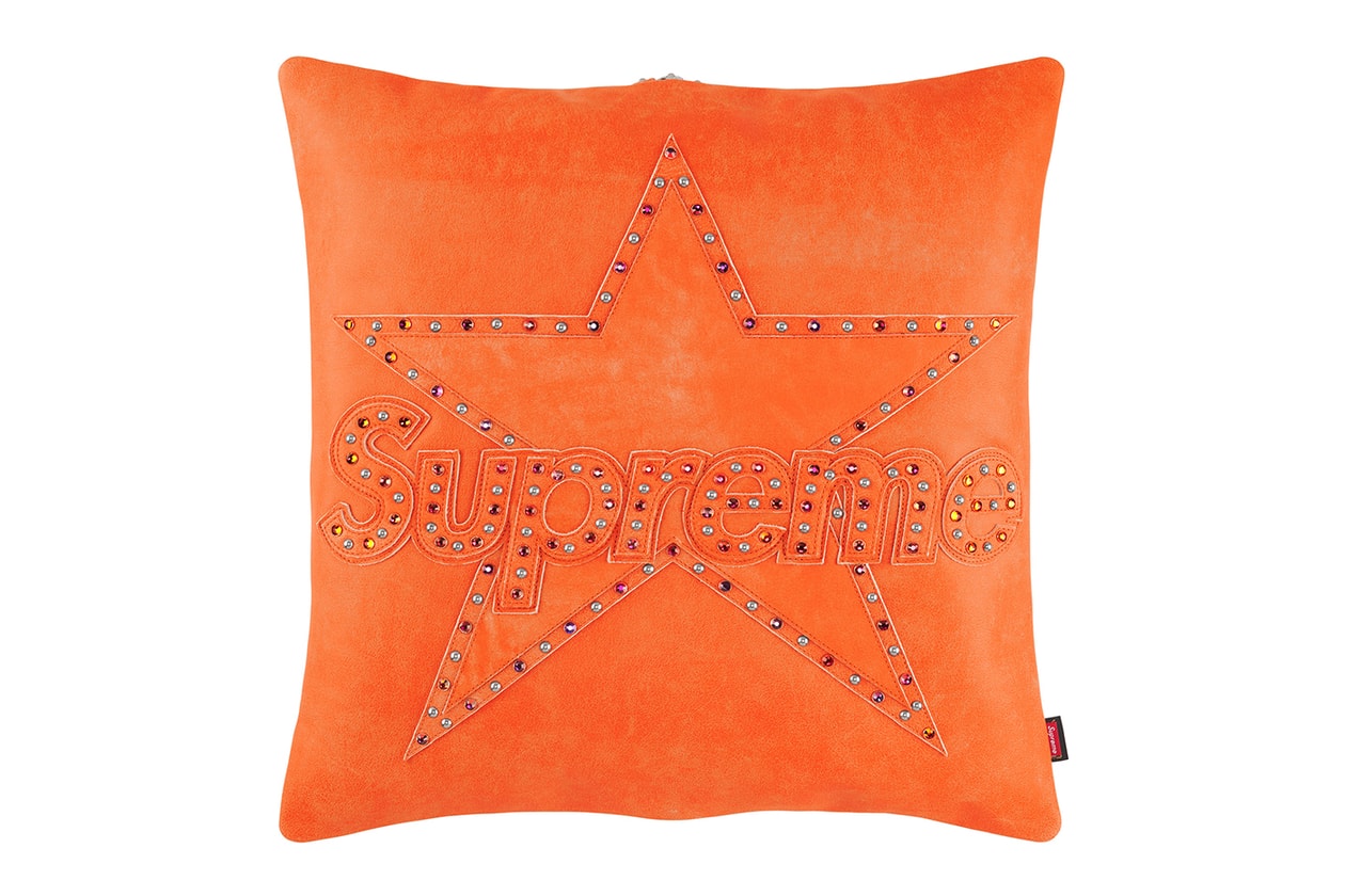 高爾夫球車、復古籃球機、迷你扭蛋機！Supreme 2025 秋冬系列「全單品陣容」完整公開