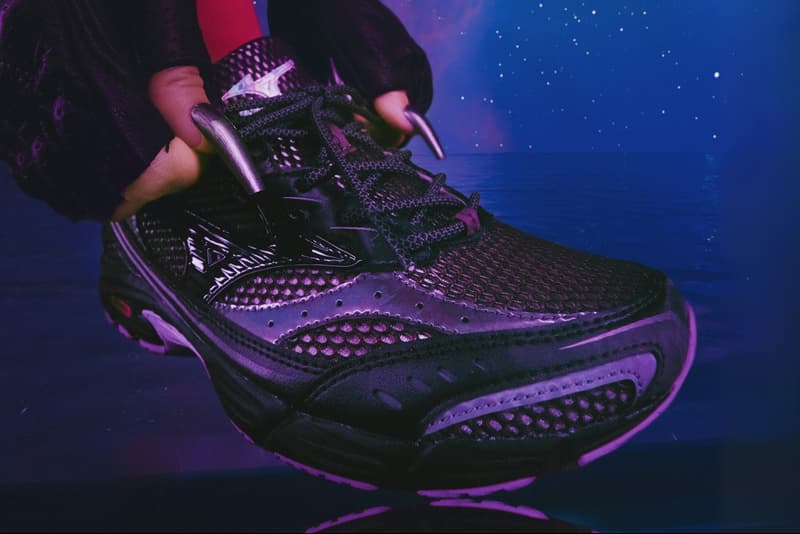 Mizuno MXR "Space Lights" Pack Release Info Black/Black/Valerian D1GA256101 Silver/Silver/Nimbus Cloud  D1GA255301