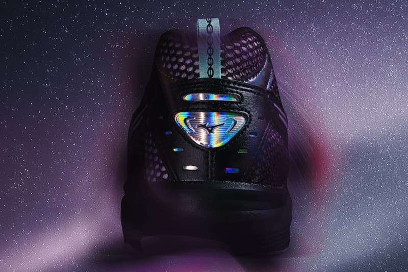 Mizuno MXR "Space Lights" Pack Release Info Black/Black/Valerian D1GA256101 Silver/Silver/Nimbus Cloud  D1GA255301