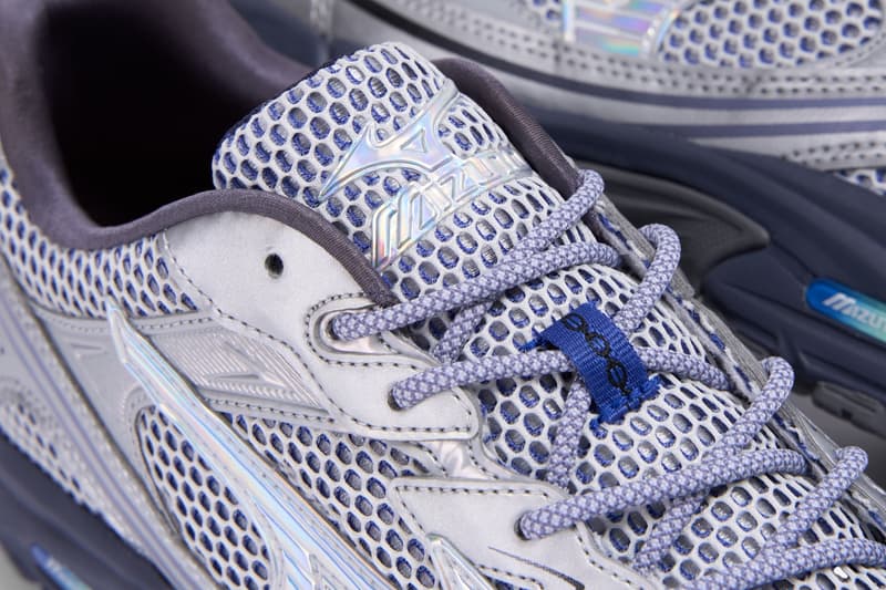 Mizuno MXR "Space Lights" Pack Release Info Black/Black/Valerian D1GA256101 Silver/Silver/Nimbus Cloud  D1GA255301