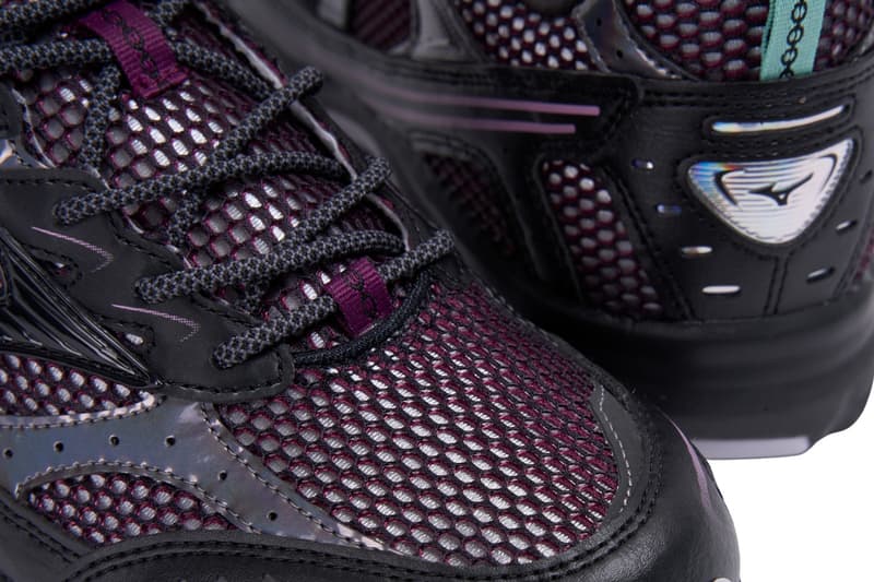 Mizuno MXR "Space Lights" Pack Release Info Black/Black/Valerian D1GA256101 Silver/Silver/Nimbus Cloud  D1GA255301