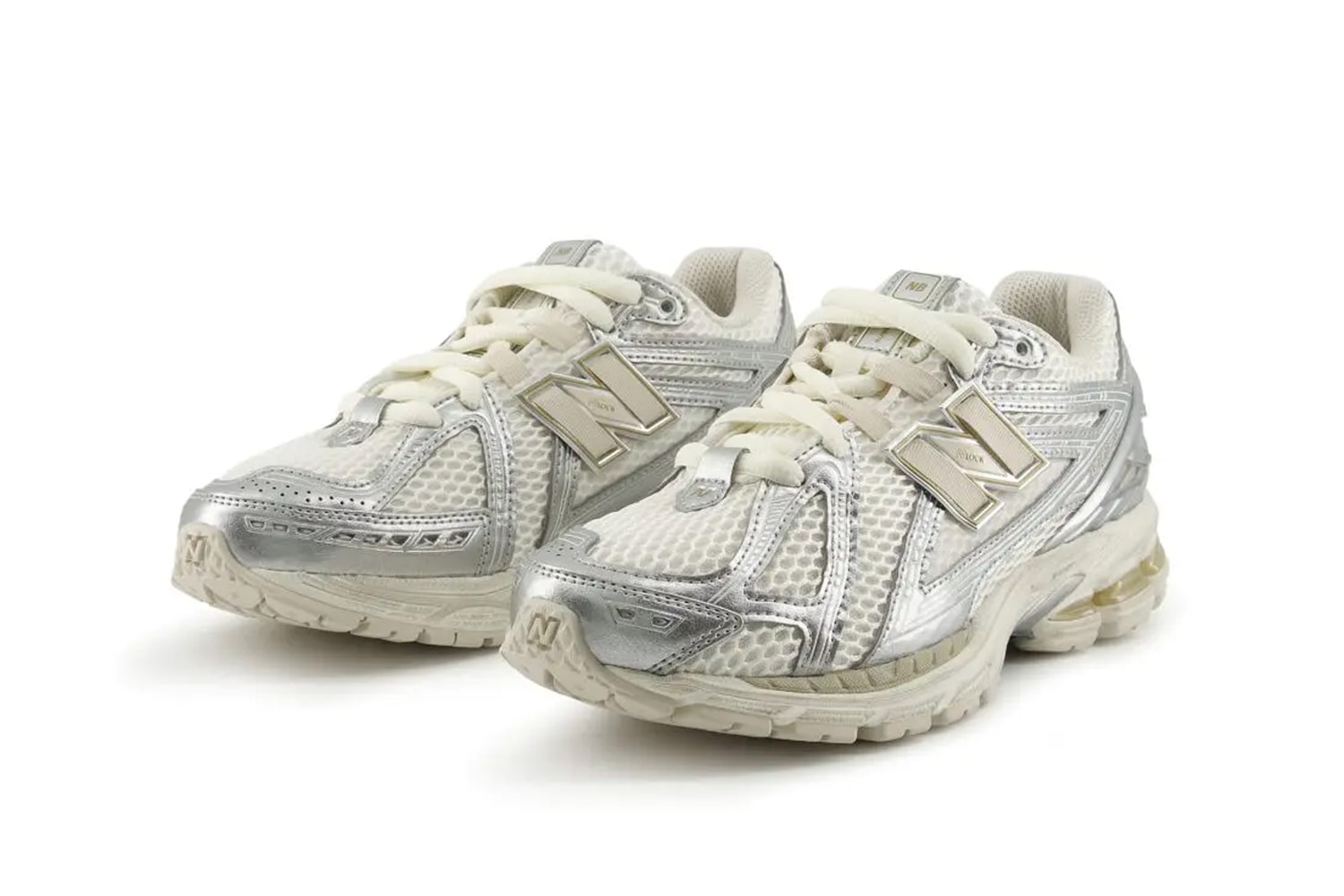 Official Look at the New Balance 1906R "Silver" U1906RRG release info Sea Salt/Moonbeam/Silver Metallic