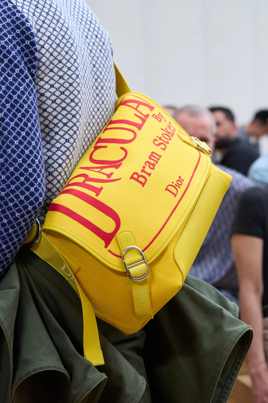 解構 performative male 現象：抹茶拿鐵、Clairo 與男神迷因的幕後