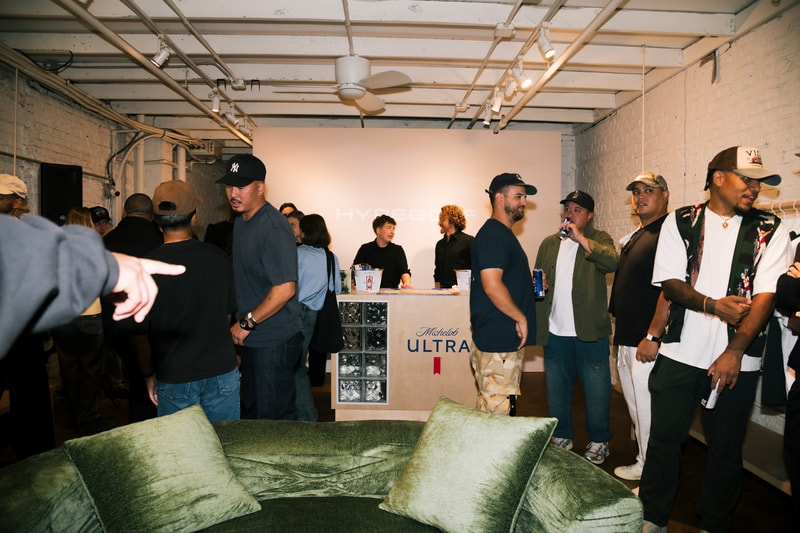 Michleob Ultra Hypegolf Clubhouse Apparel Collection Golf Simulator Beer Seltzers Dale Scott Bernie Gross Dennis Prescott 
