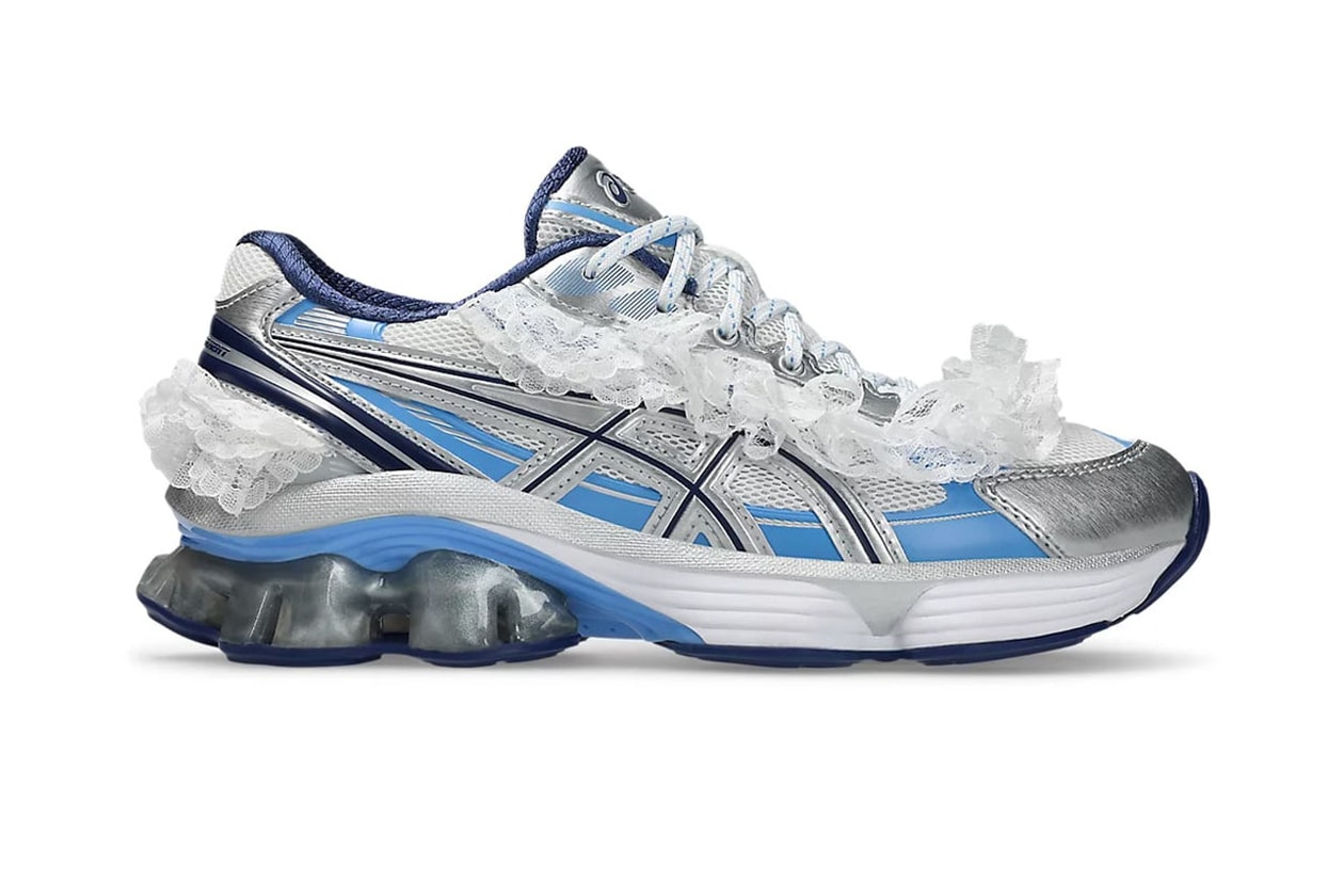 The Supreme x Nike SB Dunk Low Leads This Week's Best Footwear Drops