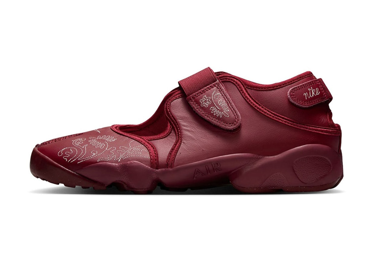 The Supreme x Nike SB Dunk Low Leads This Week's Best Footwear Drops