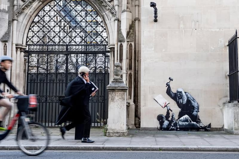New Banksy Mural Hits London's Royal Courts of Justice Art Artworks