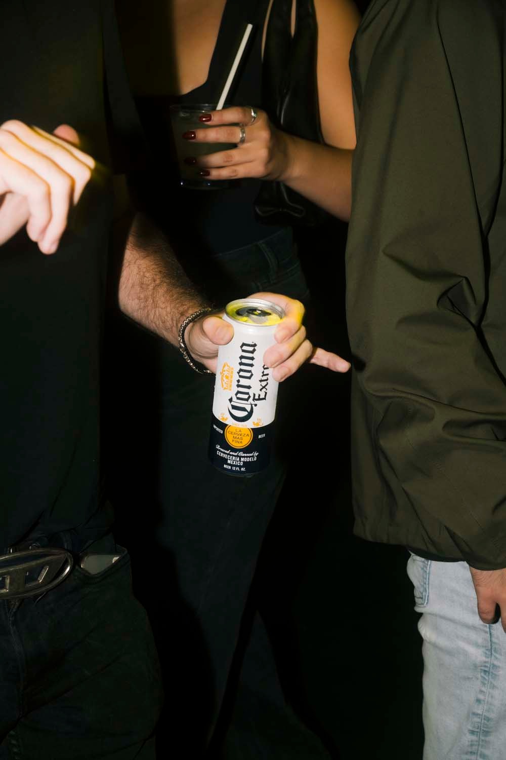 Corona Extra Nueva Generaciones Hypetrak Magazine Live Music SILO Venue FiFi Zhang dreamcastmoe 54 Ultra duendita Planta Industrial 