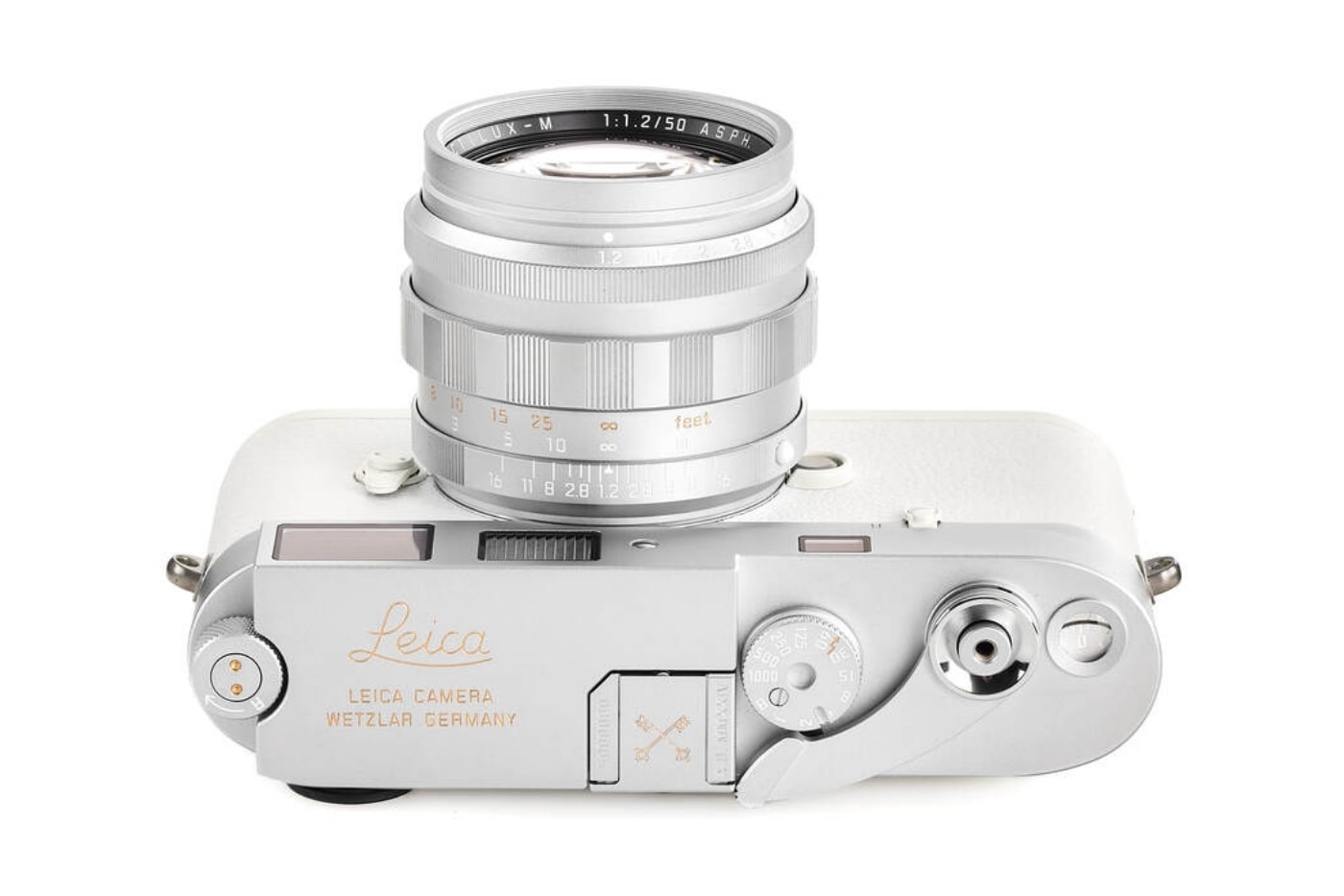Pope Francis Leica M-A no.5000000 Leitz Photographica Charity Auction Info Noctilux 50 mm f/1.2 lens Miserando atque eligendo
