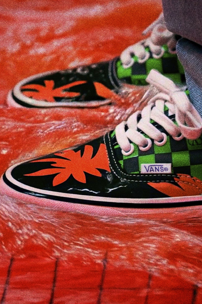 ヴァレンティノ ガラヴァーニ アンド Vans のスリッポン、"チェリー柄"やトロピカルリーフ柄など全6種 画像 1