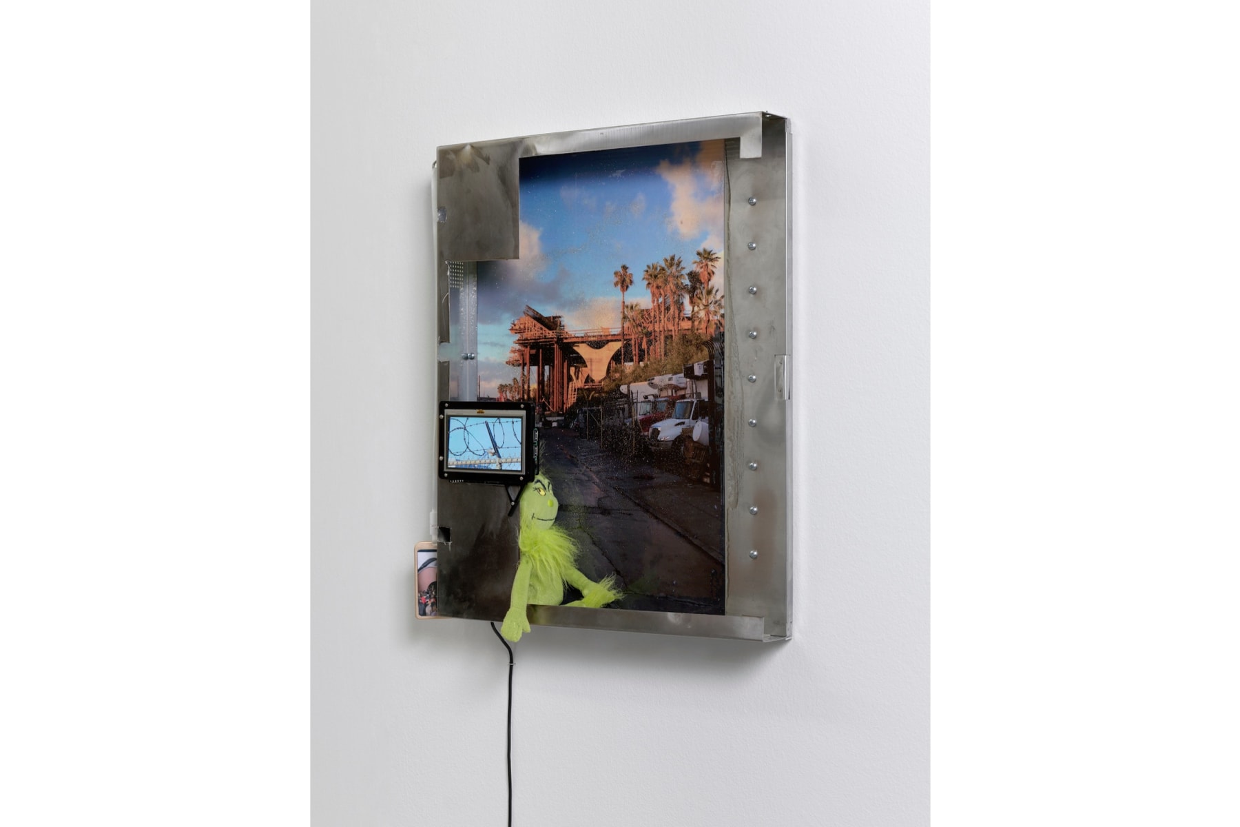 Paige Silveria's 'Daisies' Dover Street Market Paris Art Artworks
