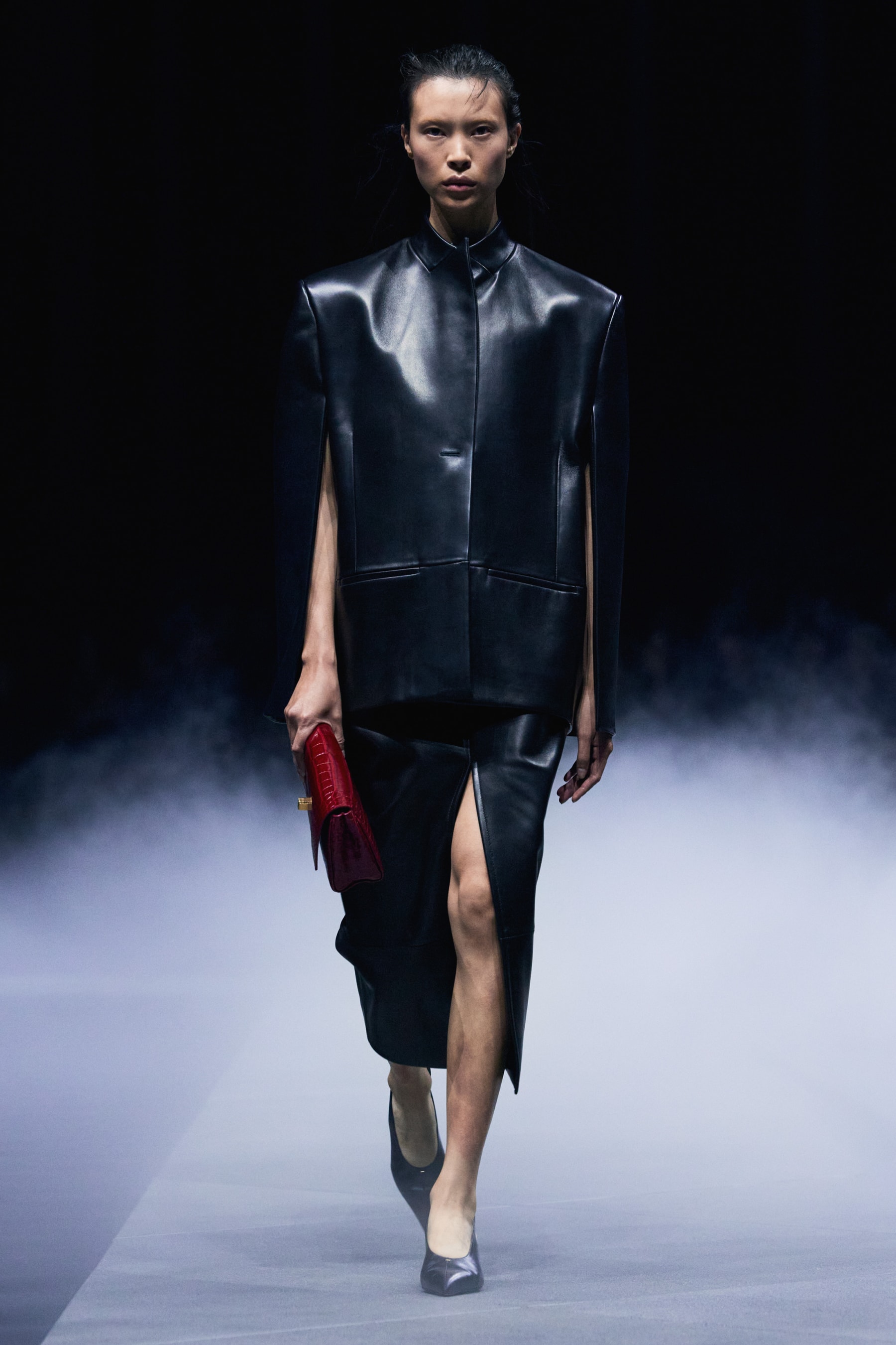 Khaite Spring/Summer 2026 Runway Show Presents an Unpolished Collection Emphasizing Raw Beauty 