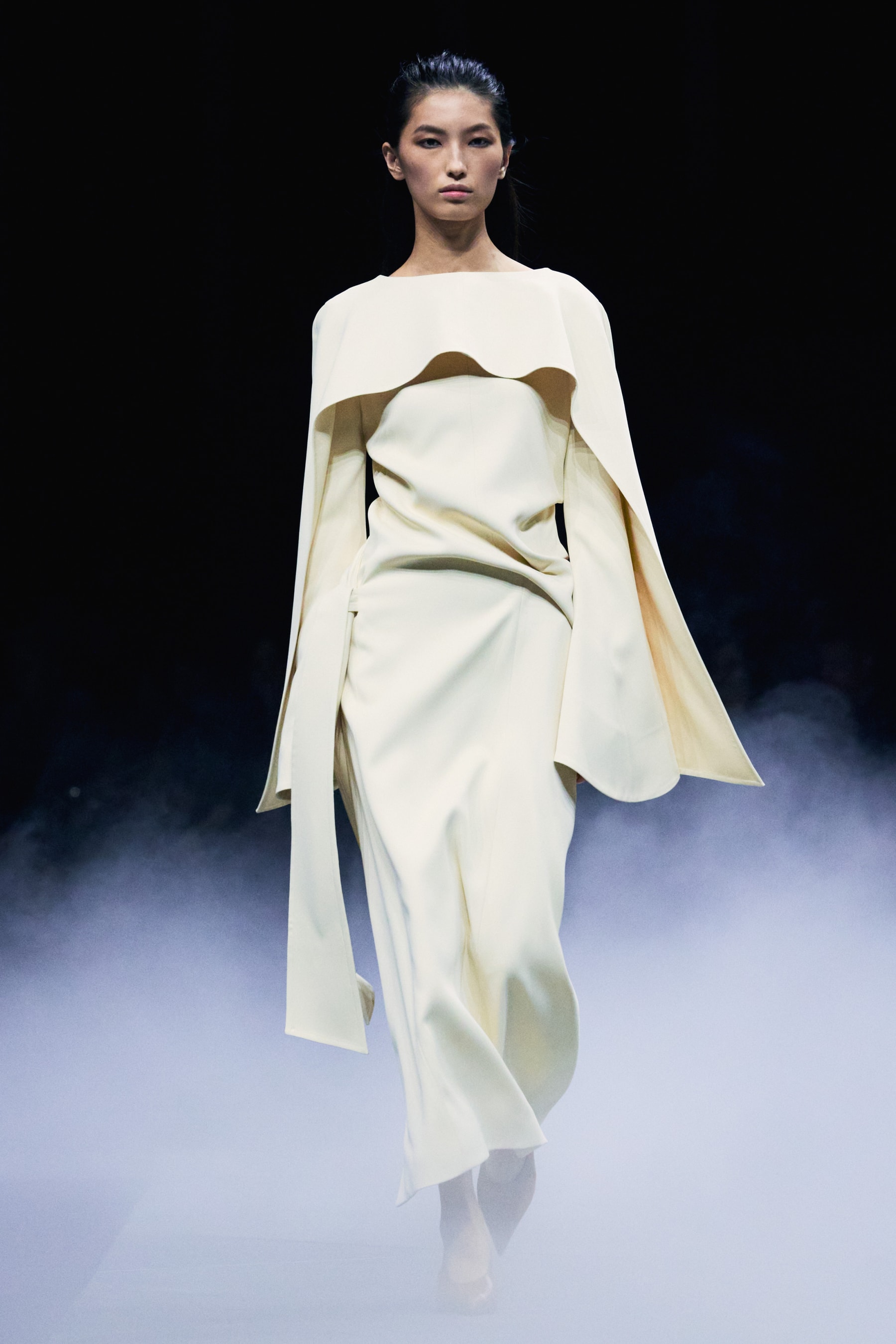 Khaite Spring/Summer 2026 Runway Show Presents an Unpolished Collection Emphasizing Raw Beauty 