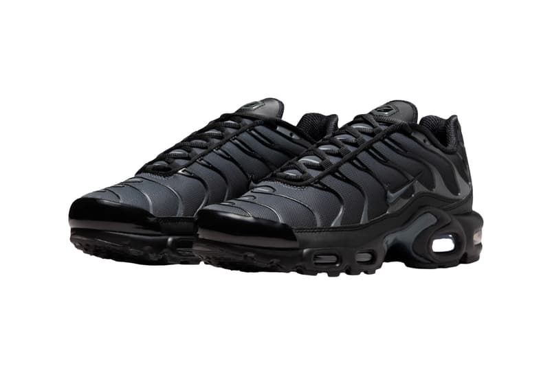 Official Look at the Nike Air Max Plus “Black/Metallic Silver” Black/Metallic Silver-Dark Grey sleek IM6019-010