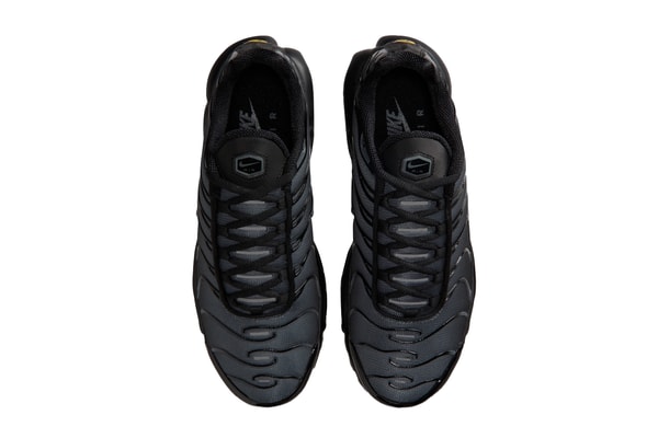 Official Look at the Nike Air Max Plus “Black/Metallic Silver” Black/Metallic Silver-Dark Grey sleek IM6019-010