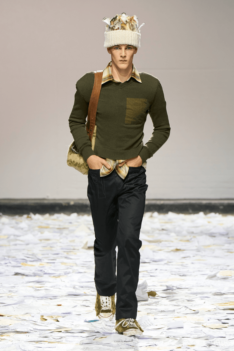 Oscar Ouyang Melds Folklore, Experimental Knits, and Streetwear for His SS26 LFW Debut Laura Weir, the British Fashion Council (BFC) 2025/26 BFC NEWGEN initiative.