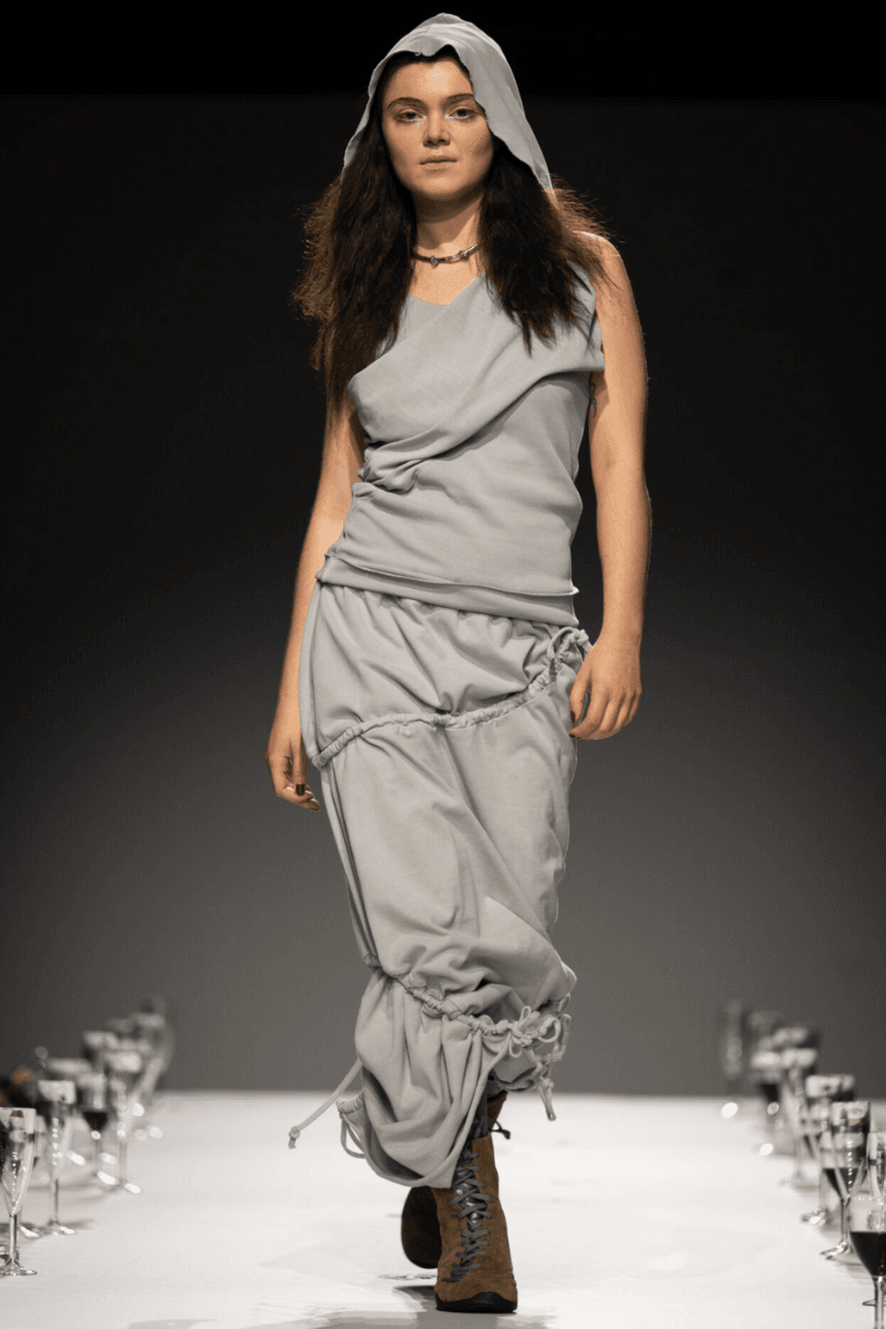 Lueder Turns the Runway into a Mythical Dinner Party for SS26 London Fashion Week Sprint Summer 2026