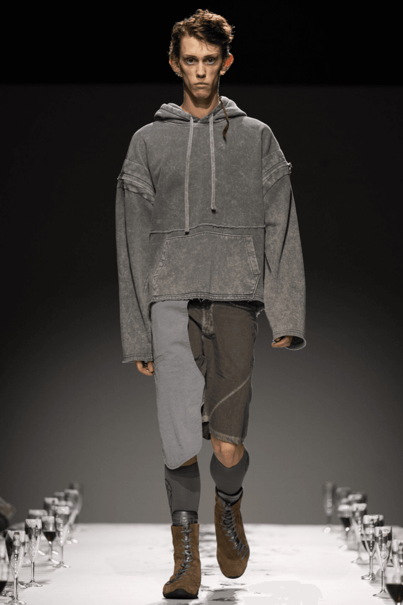 Lueder Turns the Runway into a Mythical Dinner Party for SS26 London Fashion Week Sprint Summer 2026