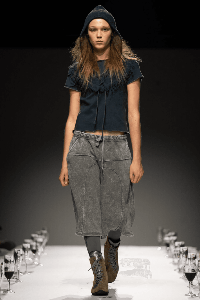 Lueder Turns the Runway into a Mythical Dinner Party for SS26 London Fashion Week Sprint Summer 2026