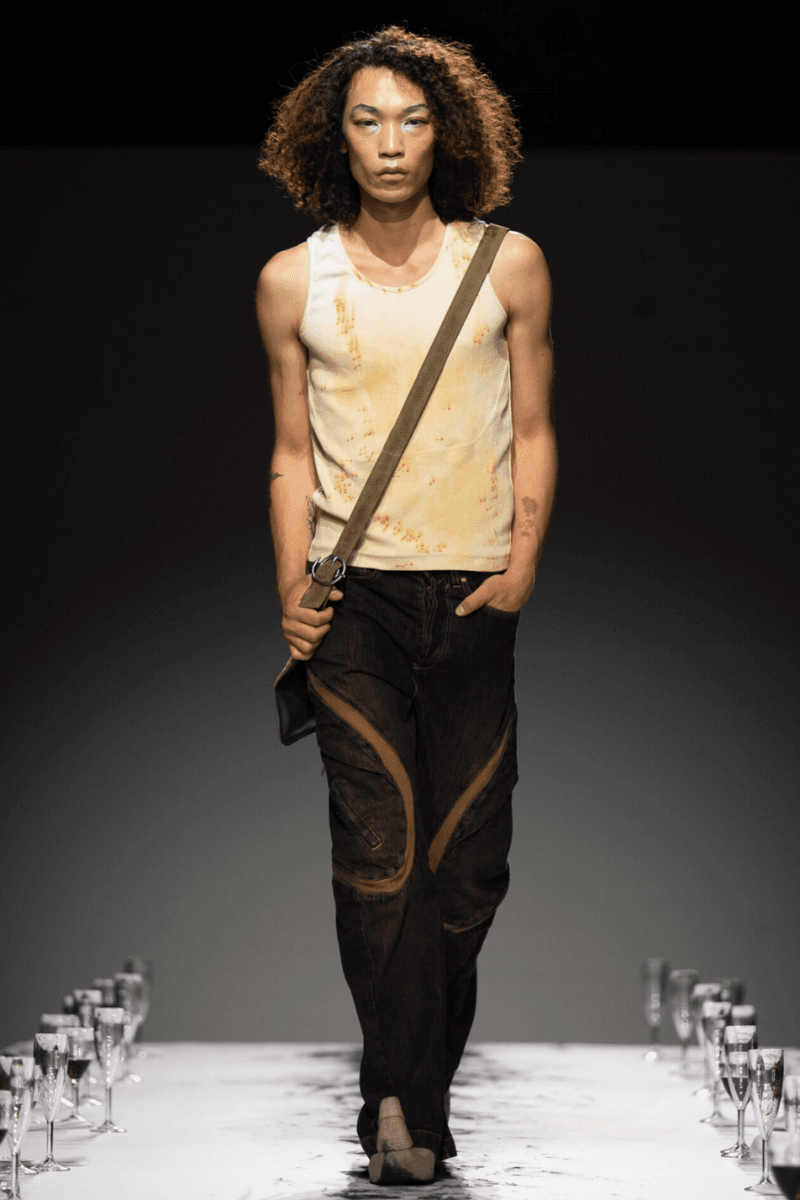 Lueder Turns the Runway into a Mythical Dinner Party for SS26 London Fashion Week Sprint Summer 2026