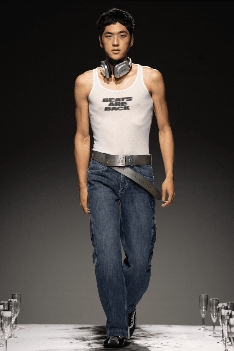 Lueder Turns the Runway into a Mythical Dinner Party for SS26 London Fashion Week Sprint Summer 2026