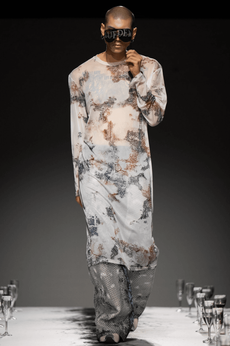 Lueder Turns the Runway into a Mythical Dinner Party for SS26 London Fashion Week Sprint Summer 2026