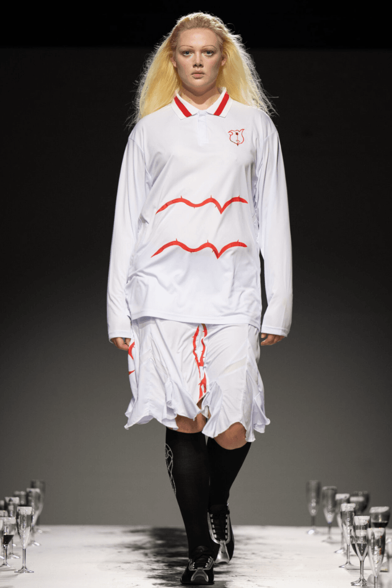 Lueder Turns the Runway into a Mythical Dinner Party for SS26 London Fashion Week Sprint Summer 2026