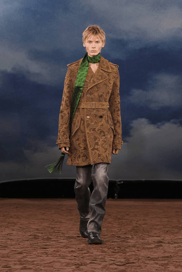 Burberry Spring Summer 2026 London Fashion Week menswear womenswear daniel lee runway show
