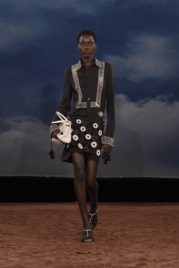 Burberry Spring Summer 2026 London Fashion Week menswear womenswear daniel lee runway show