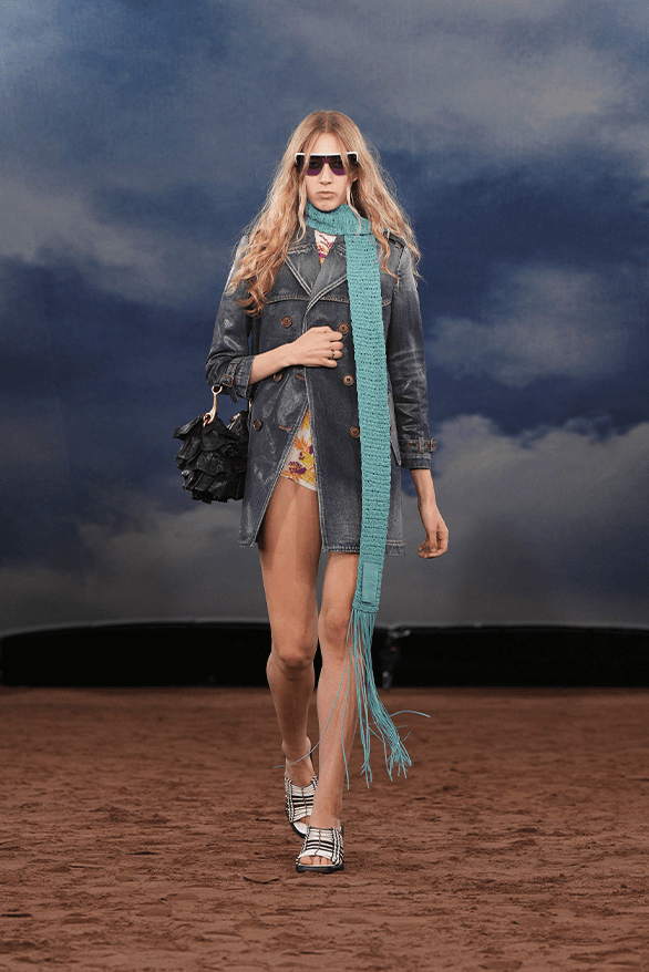 Burberry Spring Summer 2026 London Fashion Week menswear womenswear daniel lee runway show