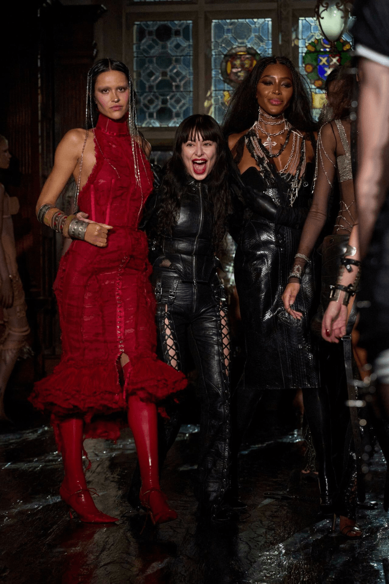 Dilara Findikoglu Closed the Fourth Day of London Fashion Week with Her SS26 Collection, “Cage of Innocence”.