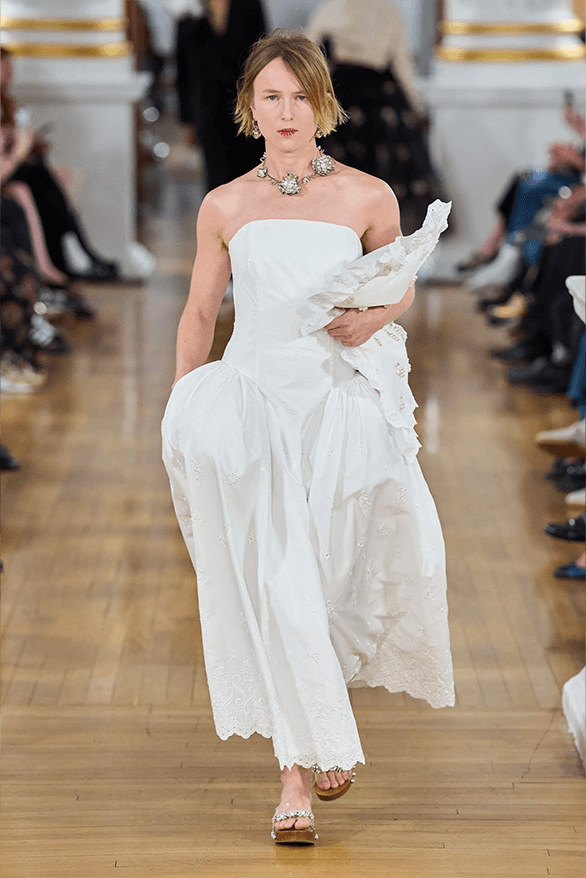 Simone Rocha Spring/Summer 2026 at London Fashion Week | Hypebeast Simone Rocha Spring/Summer 2026 at London Fashion Week | Hypebeast