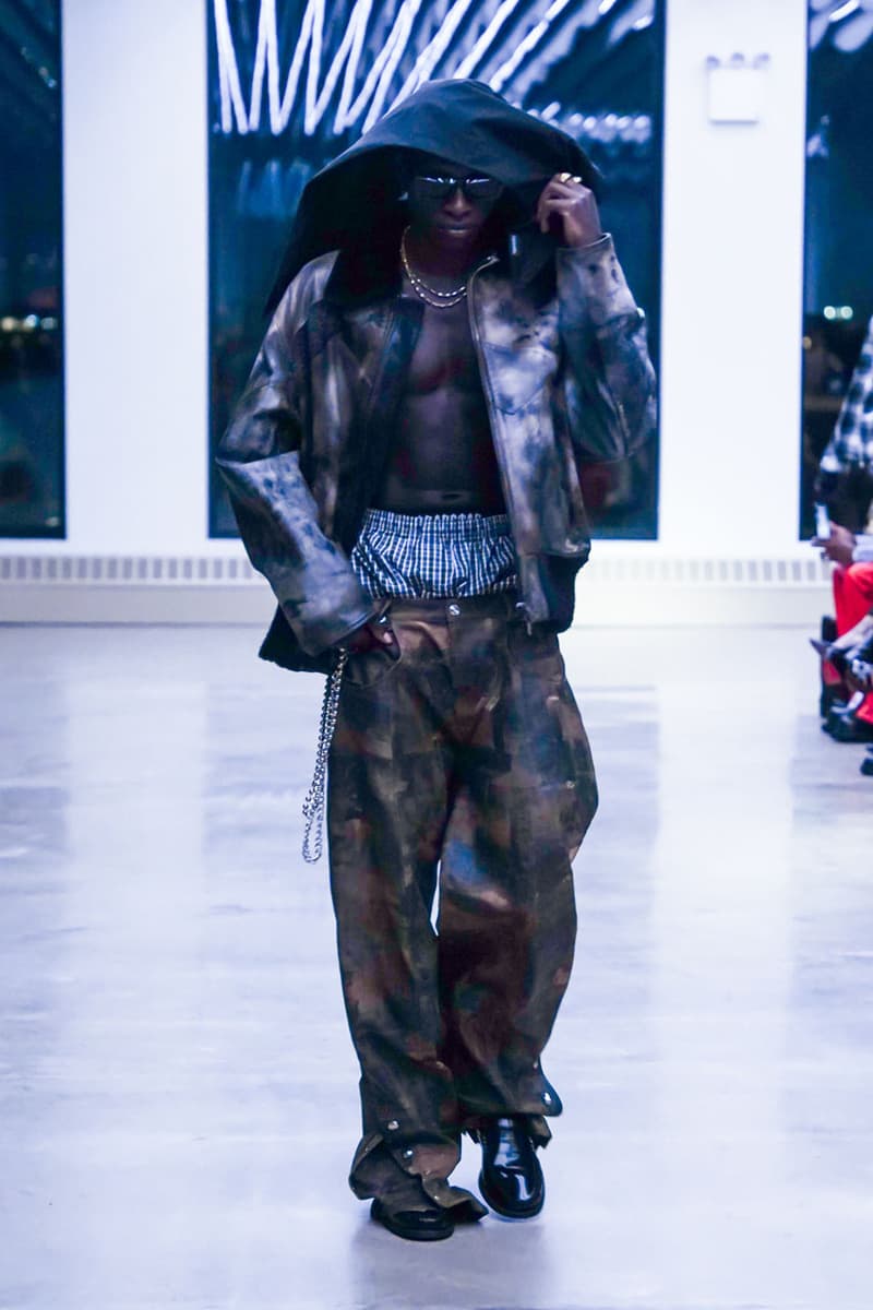 阔别 10 年,Trapstar 2026 春夏「Red Line」支线复活 | Hypebeast