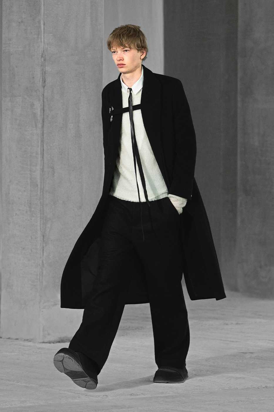HELIOT EMIL’s Autumn/Winter 2026 collection: Eigengrau. TEXNIC.
