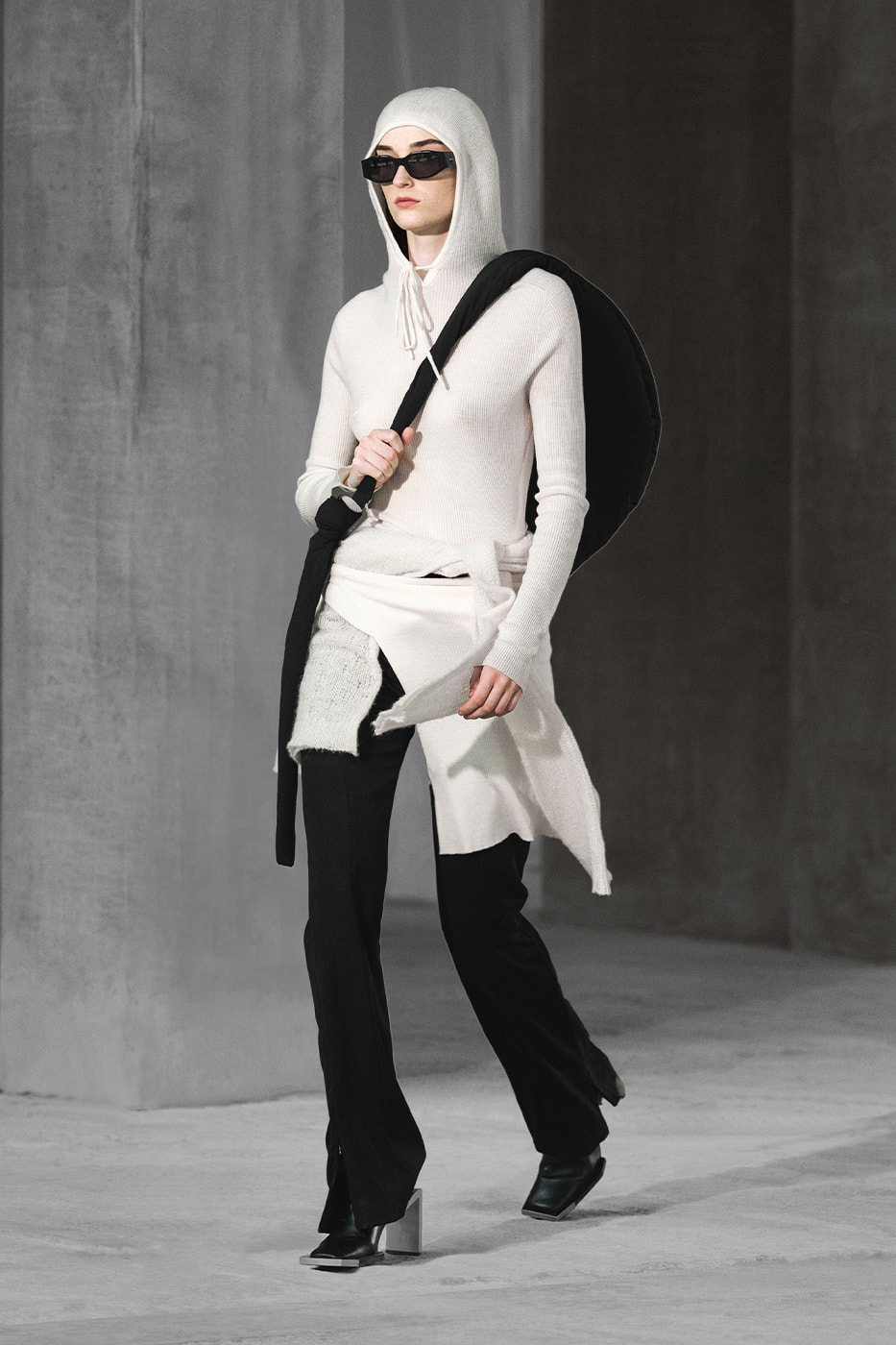 HELIOT EMIL’s Autumn/Winter 2026 collection: Eigengrau. TEXNIC.