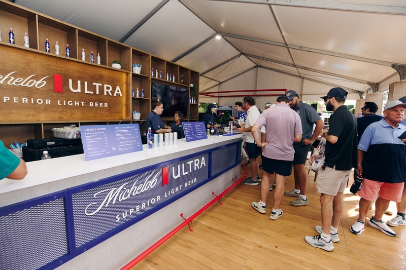 Michelob ULTRA Club Ryder Cup Tournament Golf  Opti-Shot Golden Tee Arcade Liz Breed